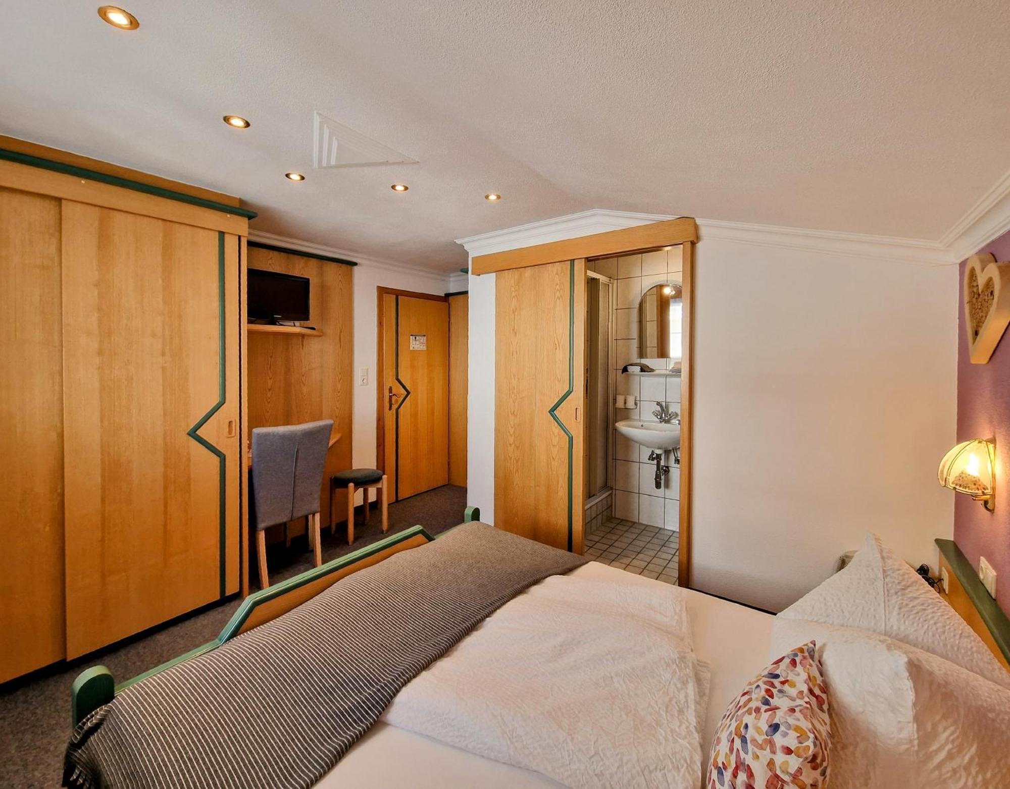 Berghotel Almrausch Berwang Bilik gambar