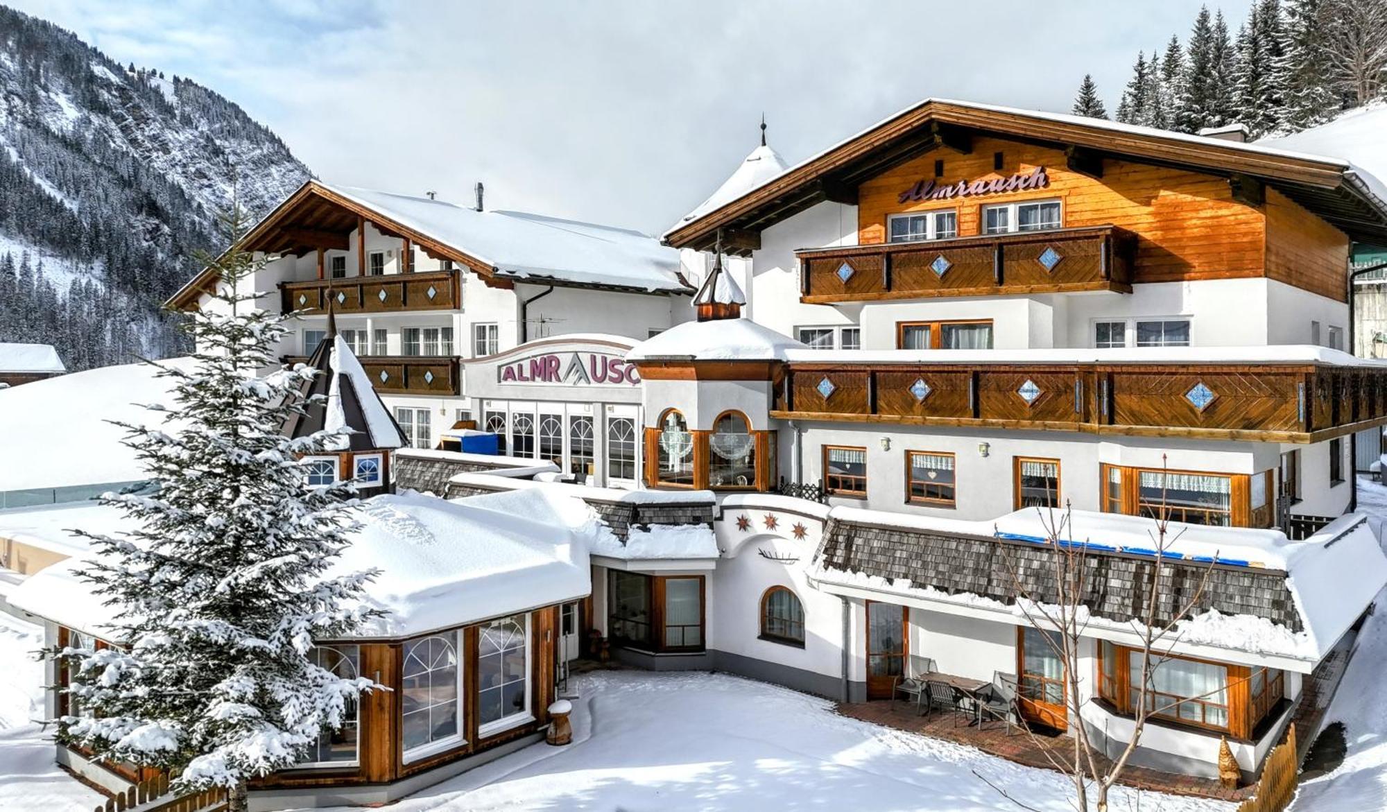 Berghotel Almrausch Berwang Luaran gambar